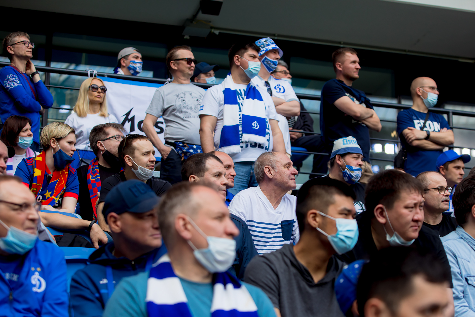 Болельщики на матче «Динамо» — ЦСКА