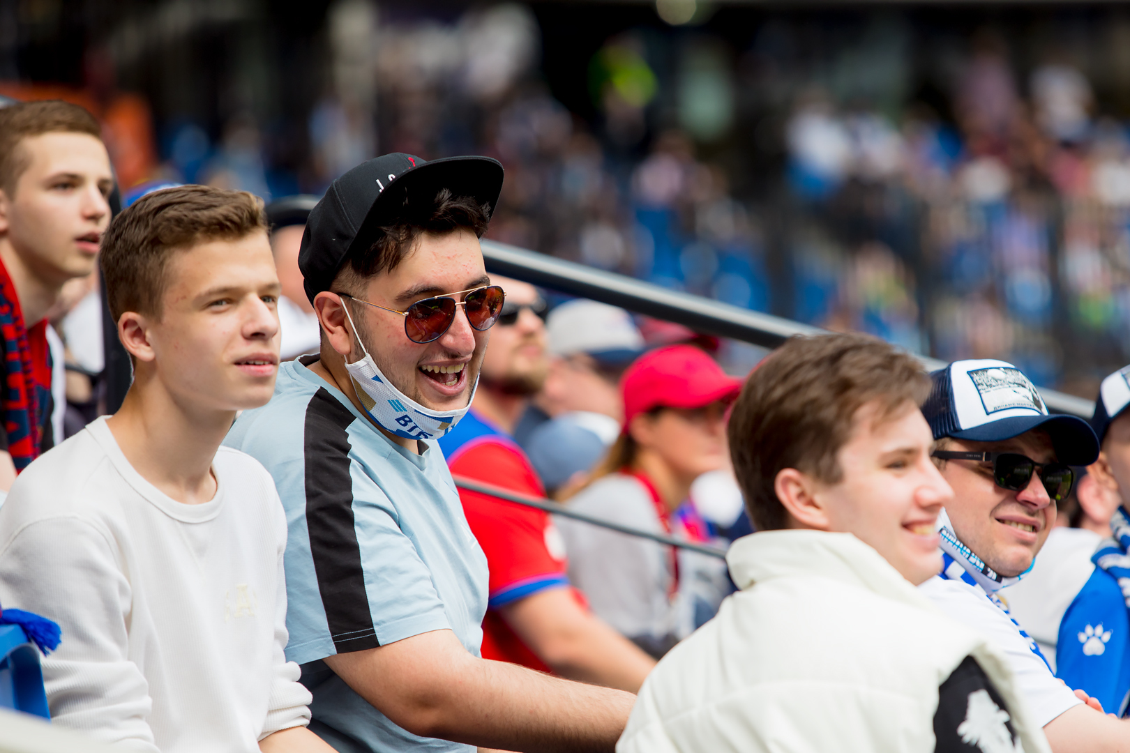 Болельщики на матче «Динамо» — ЦСКА