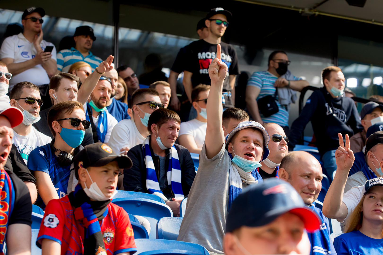 Болельщики на матче «Динамо» — ЦСКА