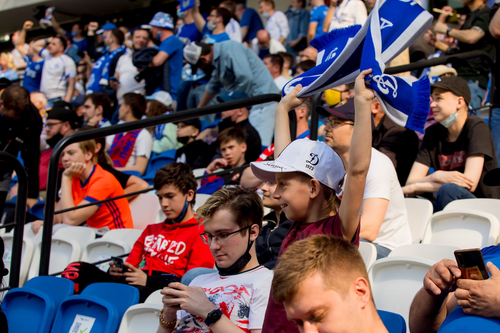 Болельщики на матче «Динамо» — ЦСКА