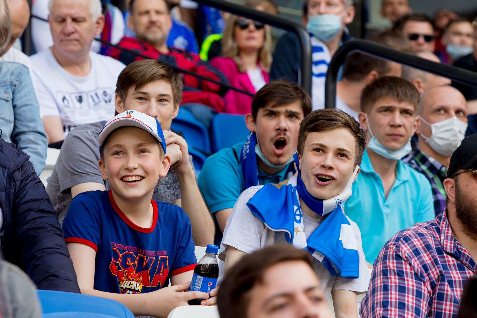 Болельщики на матче «Динамо» — ЦСКА