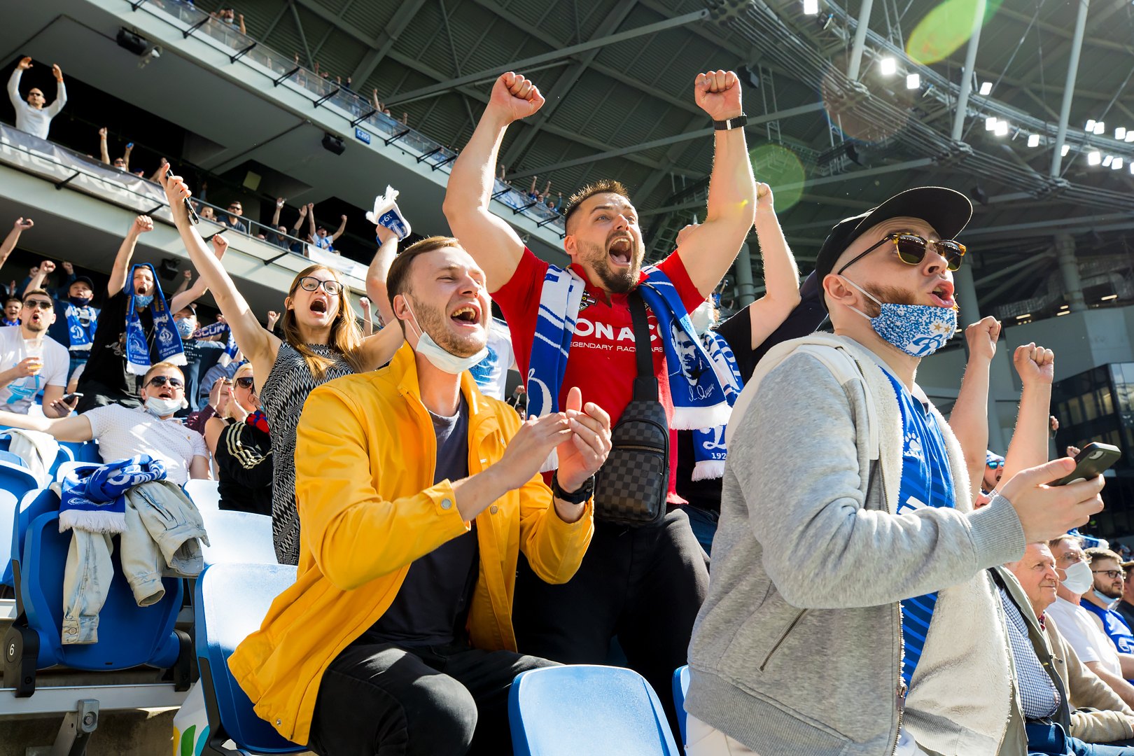 Болельщики на матче «Динамо» — ЦСКА