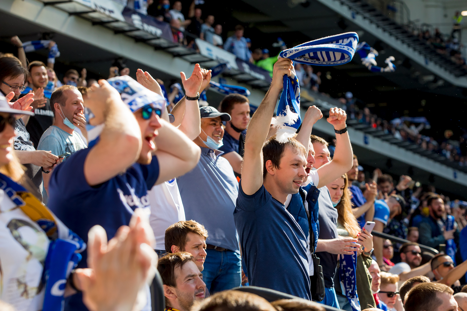 Болельщики на матче «Динамо» — ЦСКА