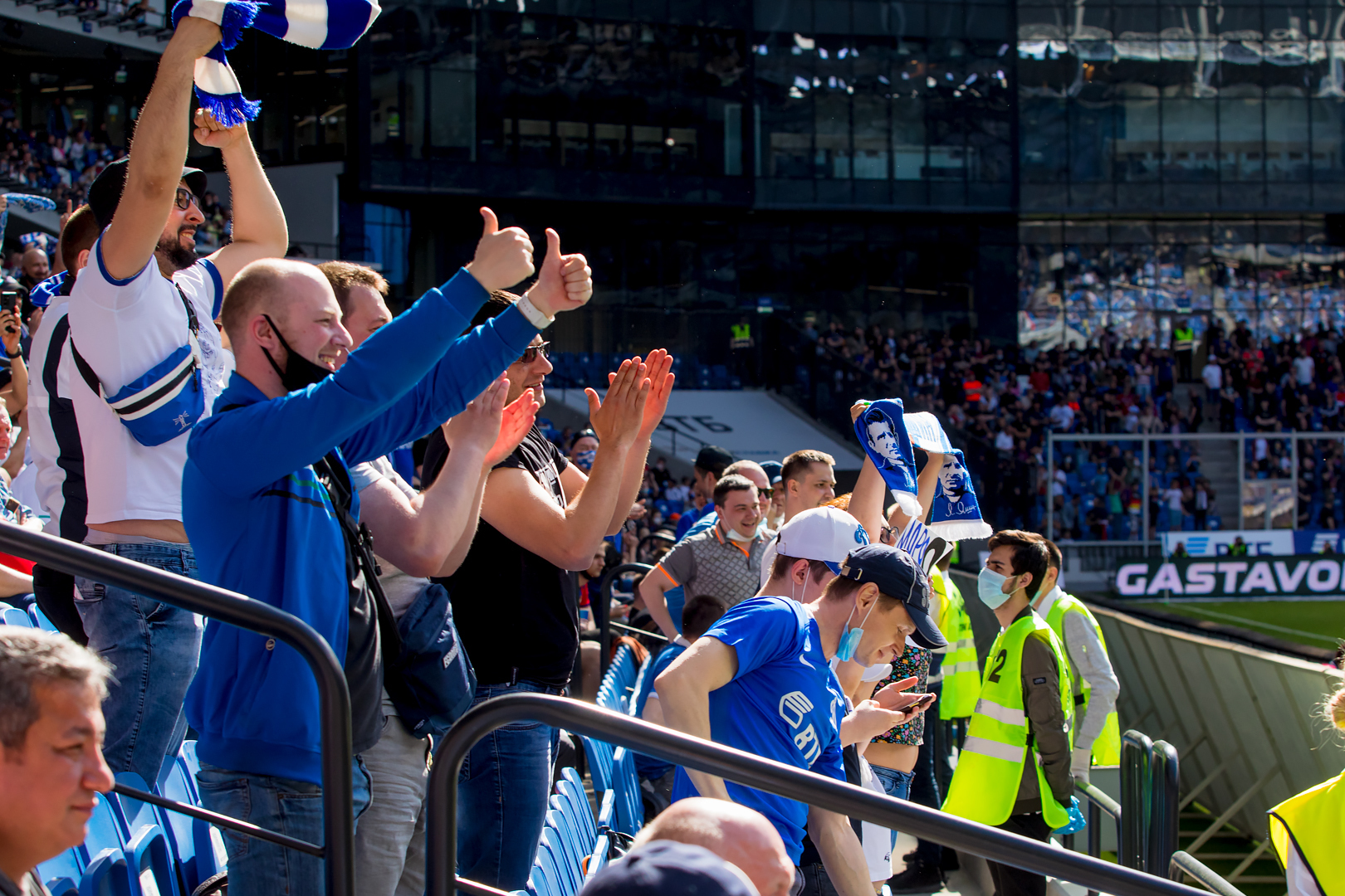 Болельщики на матче «Динамо» — ЦСКА