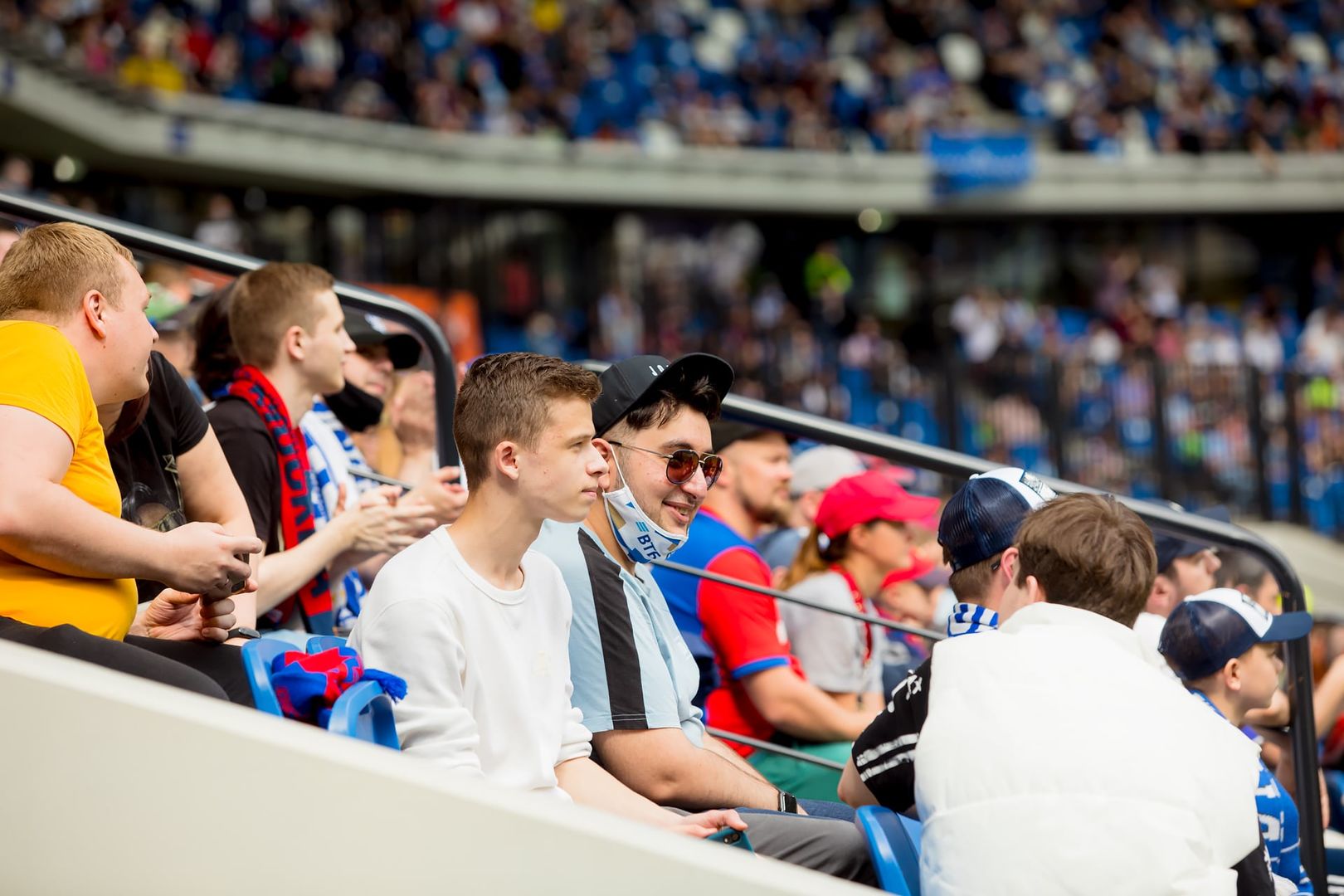 Болельщики на матче «Динамо» — ЦСКА