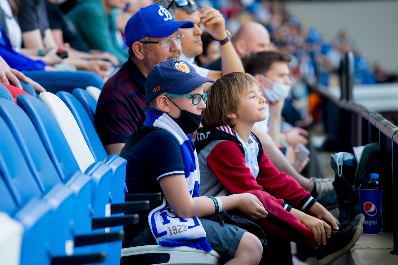 Болельщики на матче «Динамо» — ЦСКА