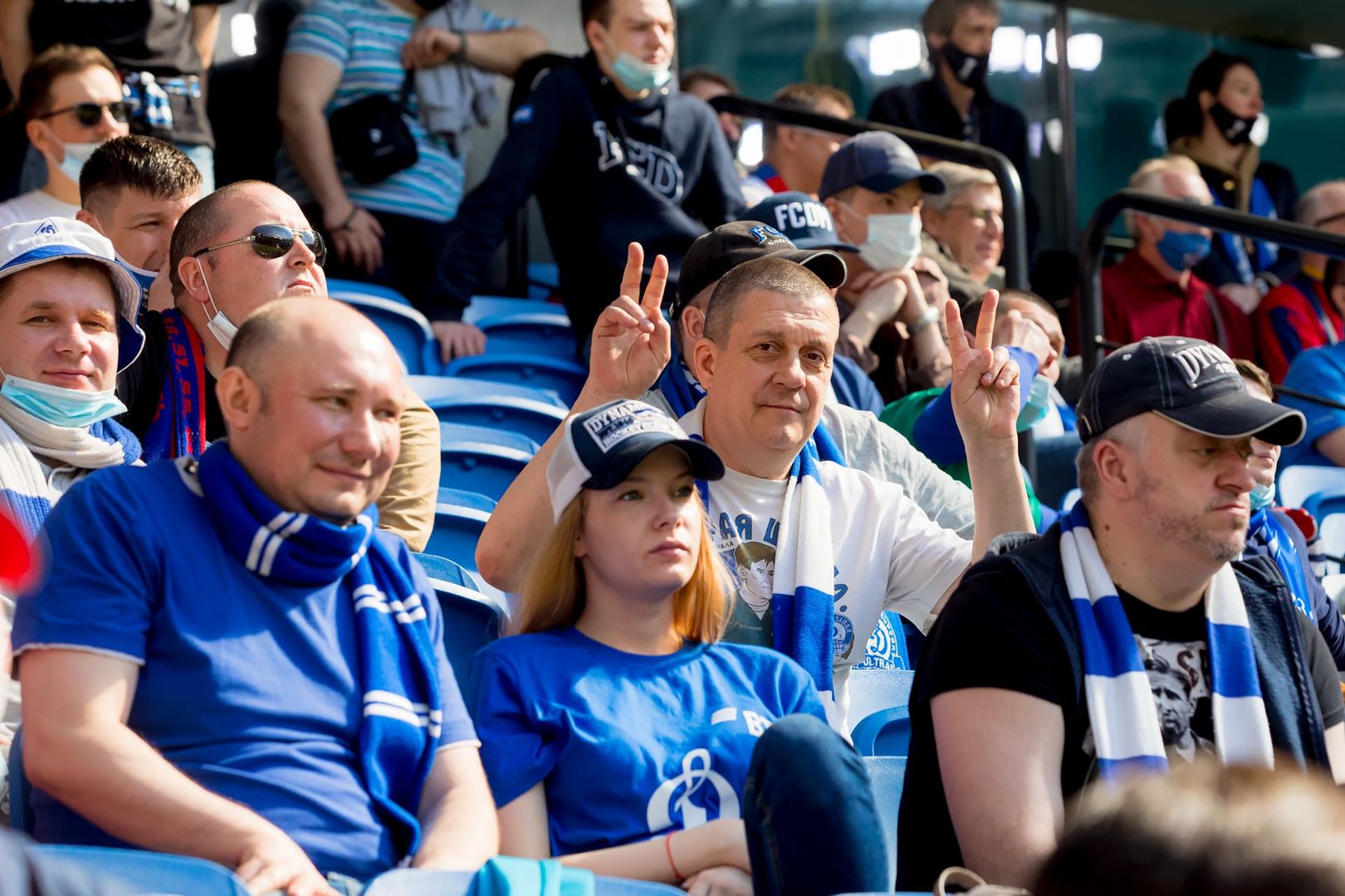 Болельщики на матче «Динамо» — ЦСКА