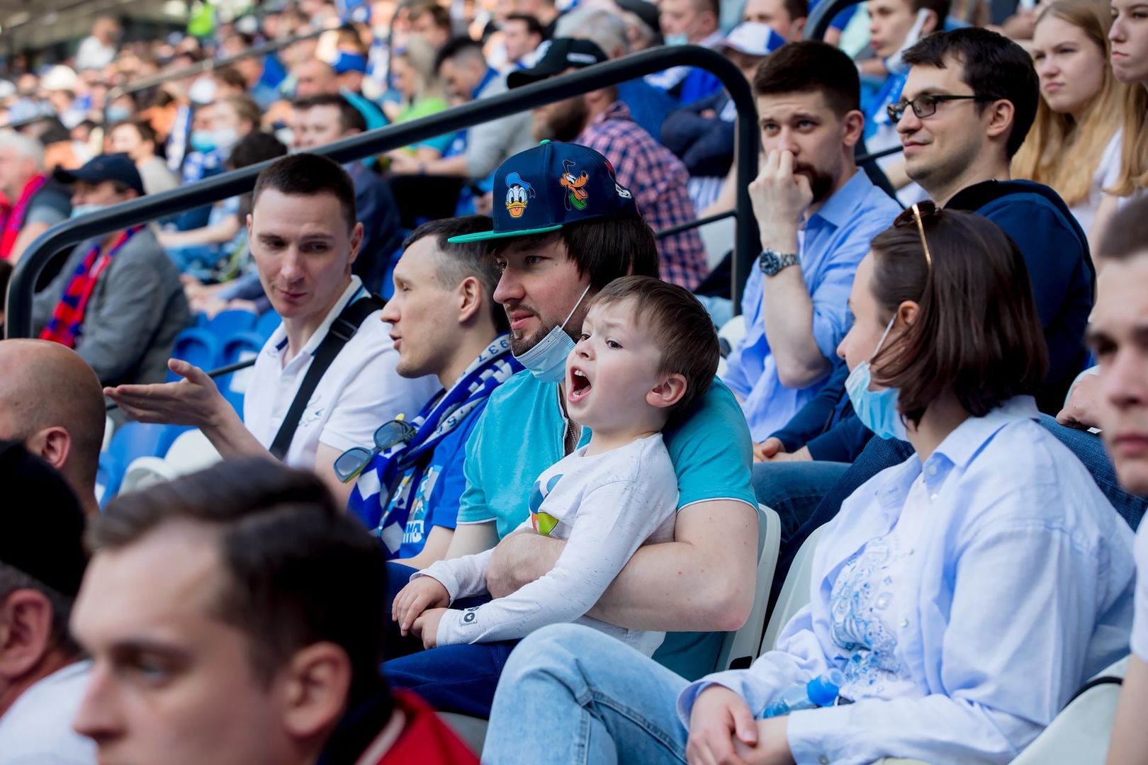 Болельщики на матче «Динамо» — ЦСКА