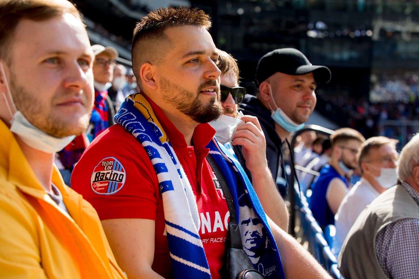 Болельщики на матче «Динамо» — ЦСКА