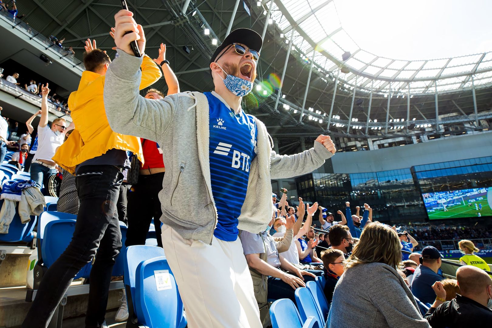 Болельщики на матче «Динамо» — ЦСКА