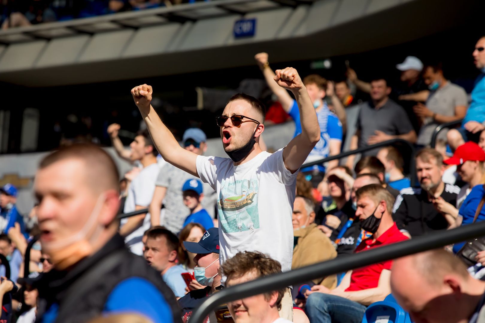 Болельщики на матче «Динамо» — ЦСКА