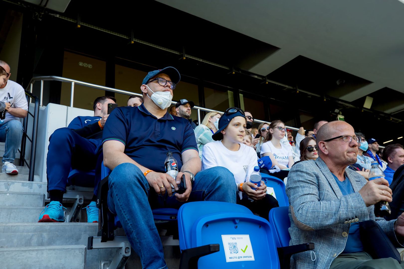 Болельщики на матче «Динамо» — ЦСКА