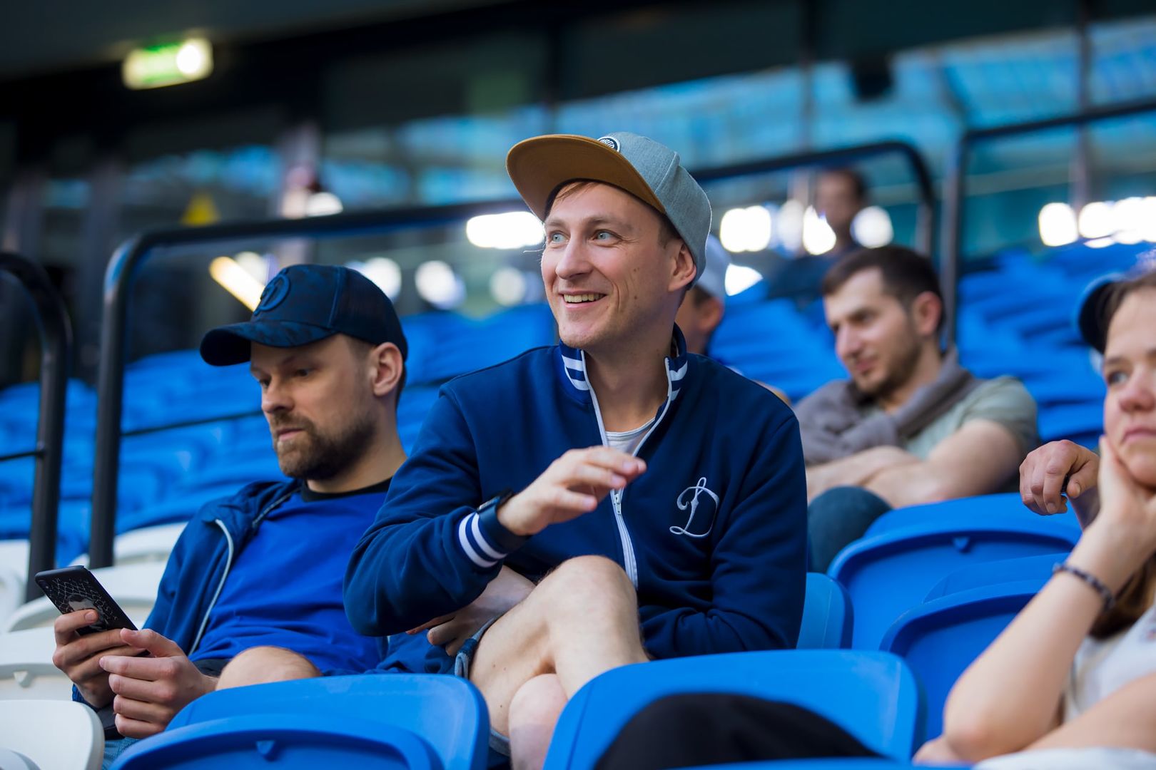 Болельщики на матче «Динамо» — ЦСКА