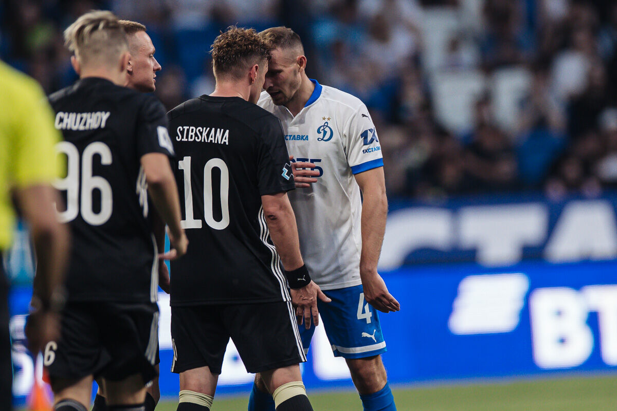 Фоторепортаж с матча против «Амкала» на «ВТБ Арене»