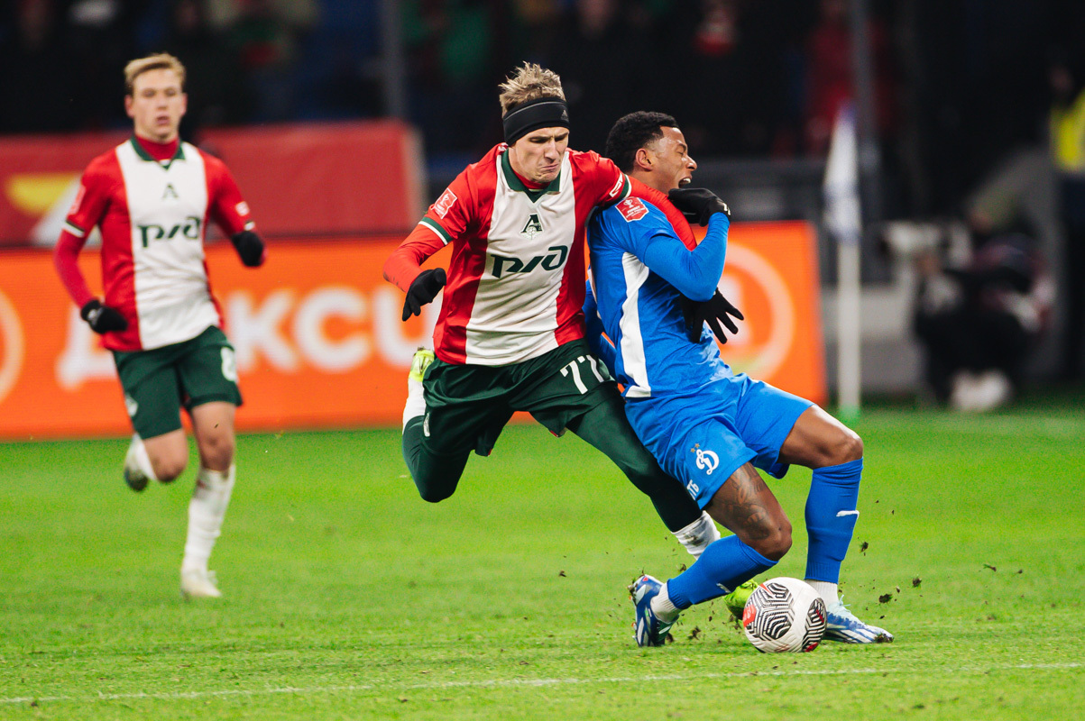 Reportaje fotográfico del partido de copa en casa contra el Lokomotiv