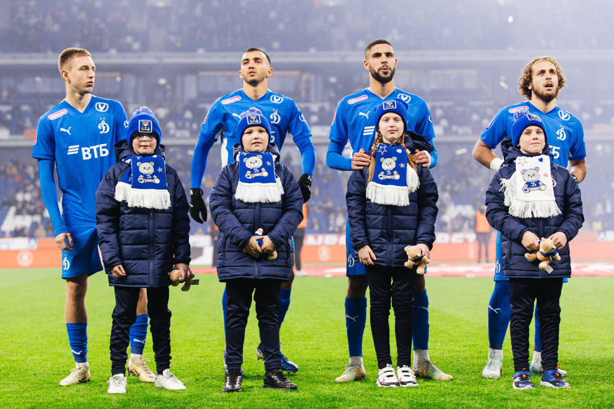 Reportaje fotográfico del partido de copa en casa contra el Lokomotiv