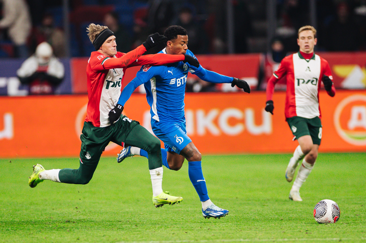 Reportaje fotográfico del partido de copa en casa contra el Lokomotiv