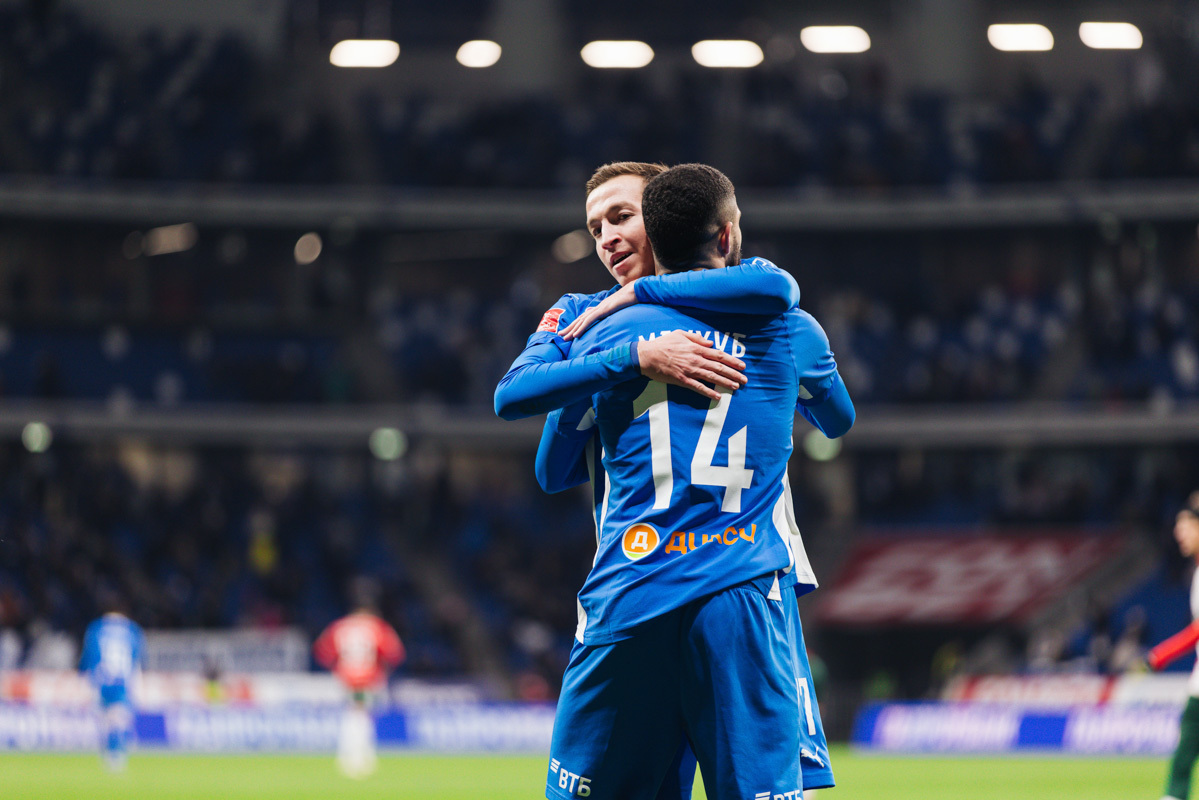 Reportaje fotográfico del partido de copa en casa contra el Lokomotiv