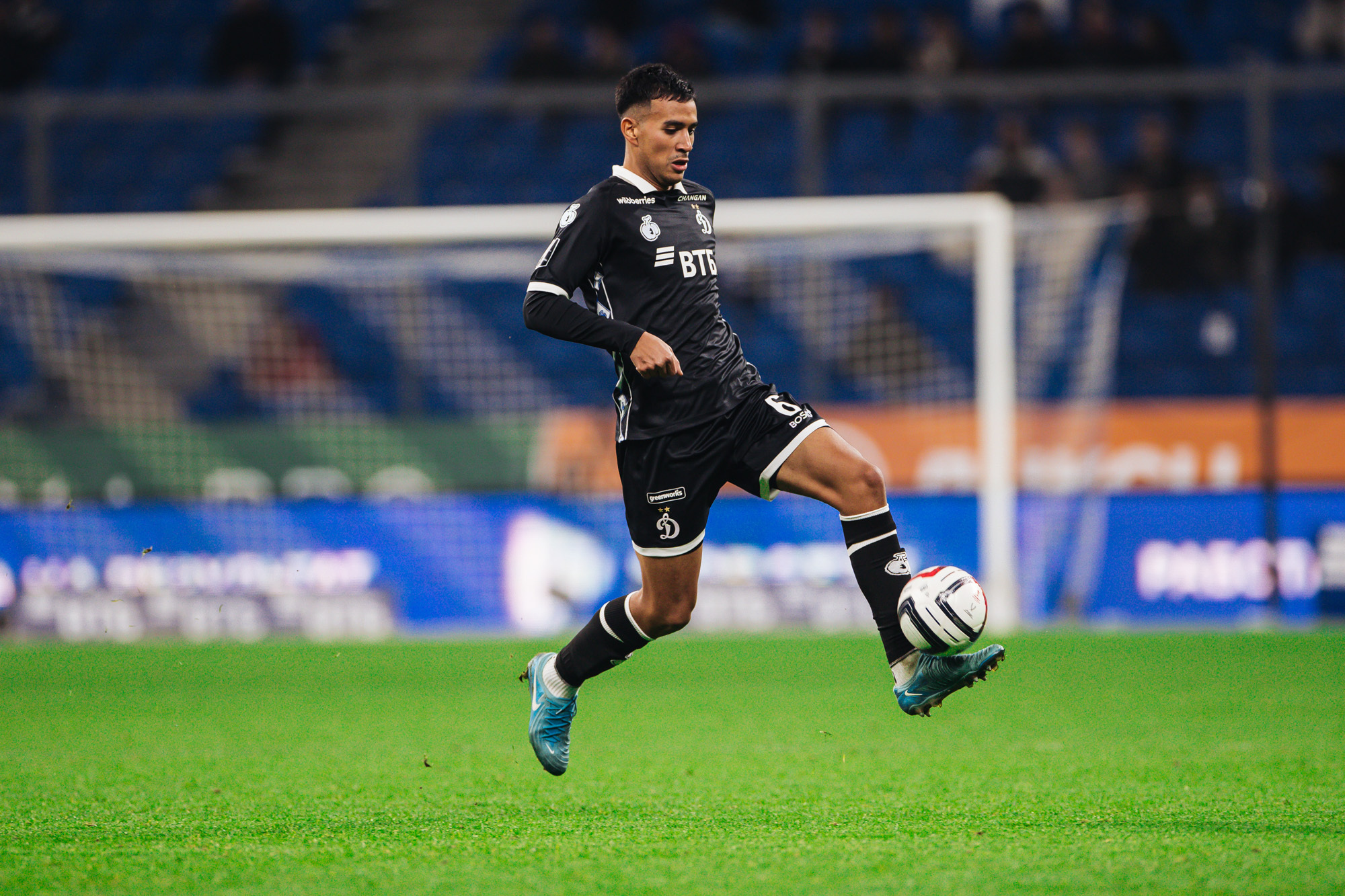 Фоторепортаж с домашнего кубкового матча против «Крыльев Советов»