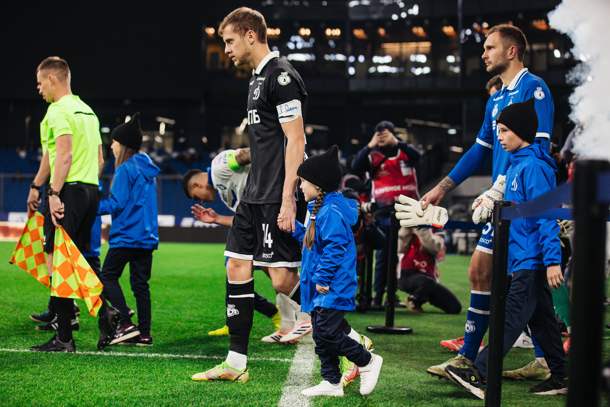 Фоторепортаж с домашнего кубкового матча против «Крыльев Советов»