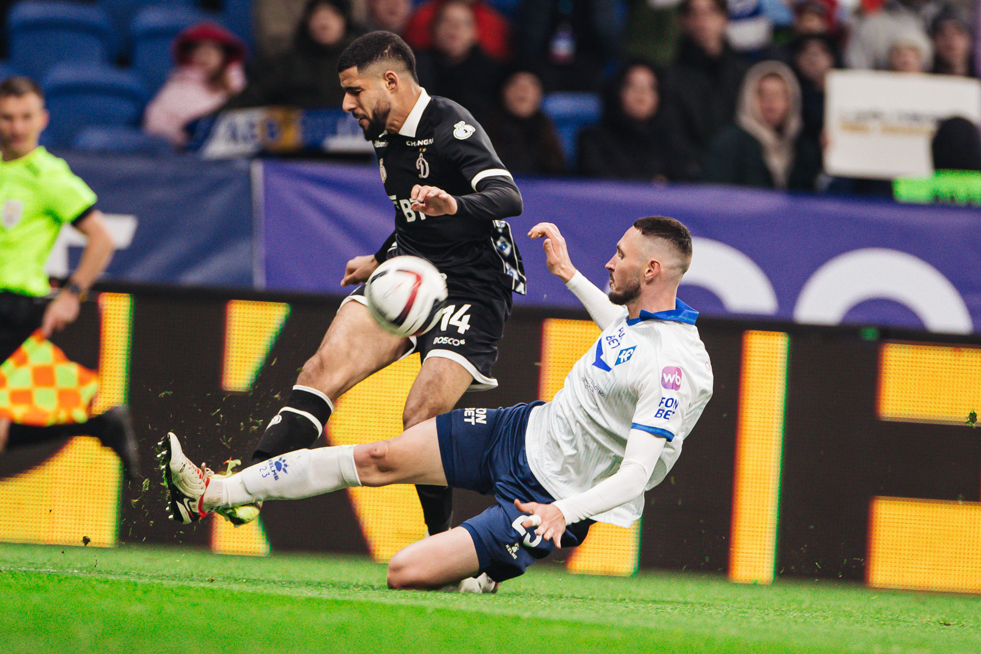 Фоторепортаж с домашнего кубкового матча против «Крыльев Советов»