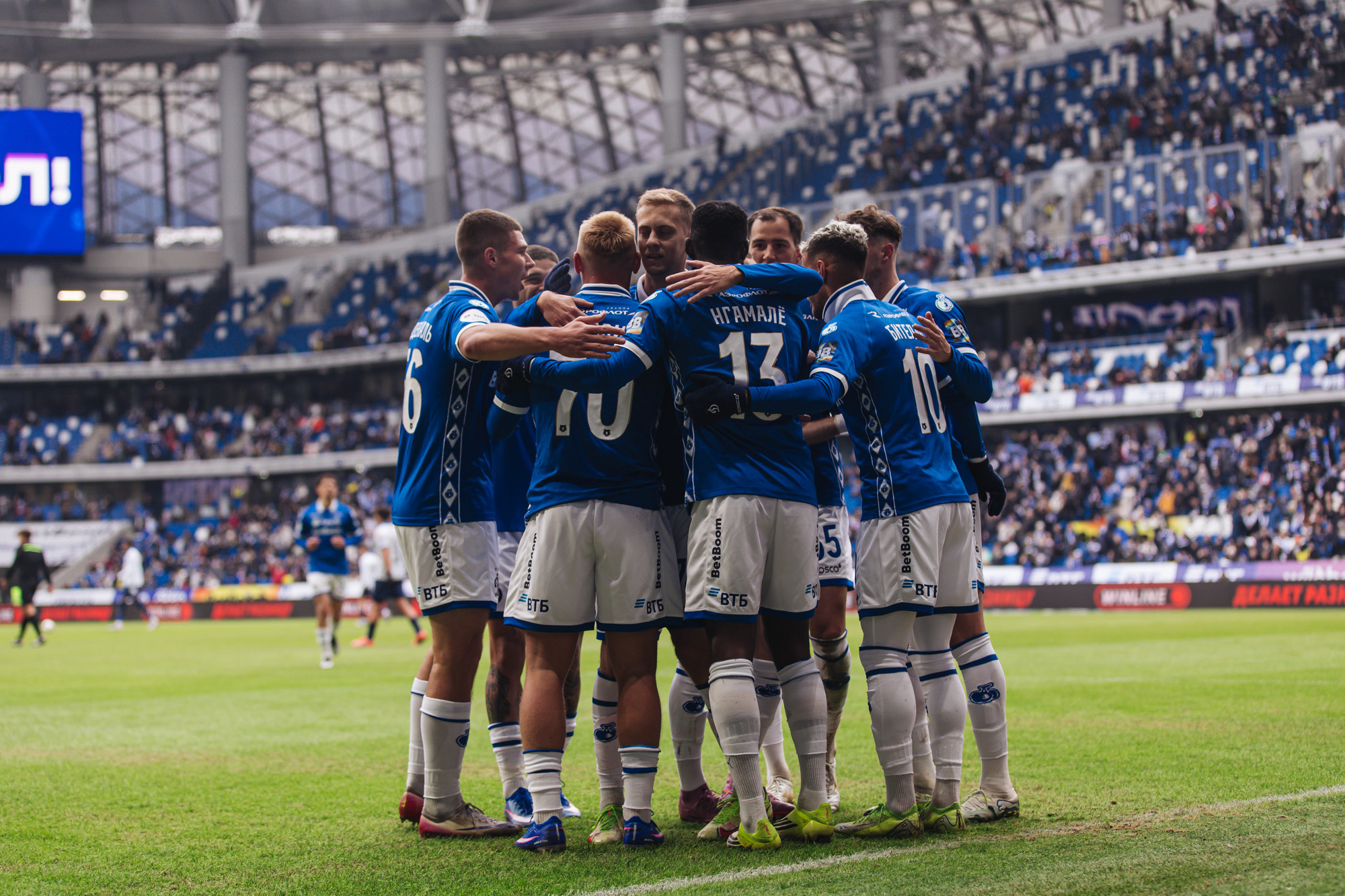 Фоторепортаж с домашнего матча против «Крыльев Советов»