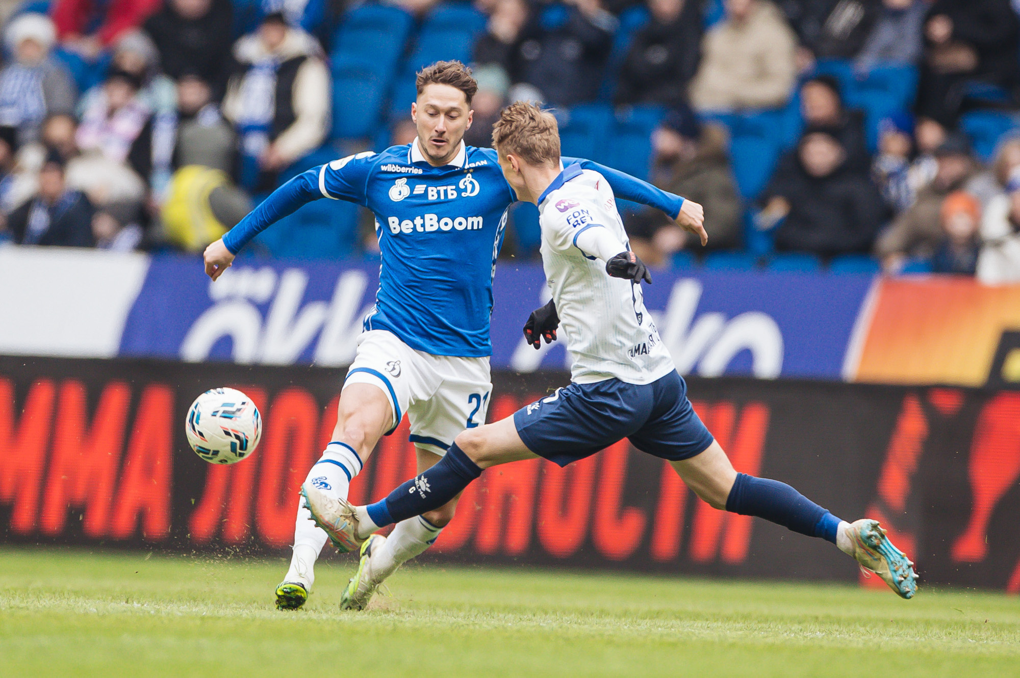 Фоторепортаж с домашнего матча против «Крыльев Советов»