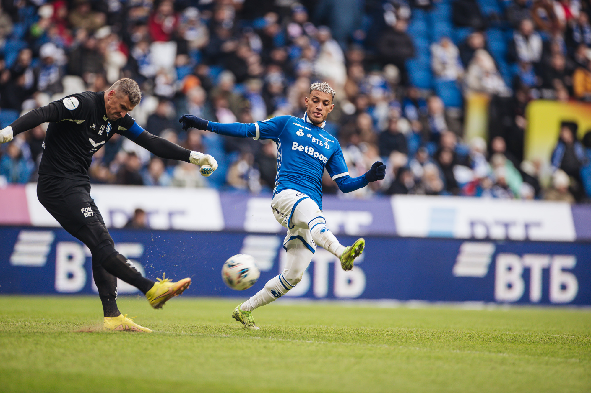 Фоторепортаж с домашнего матча против «Крыльев Советов»
