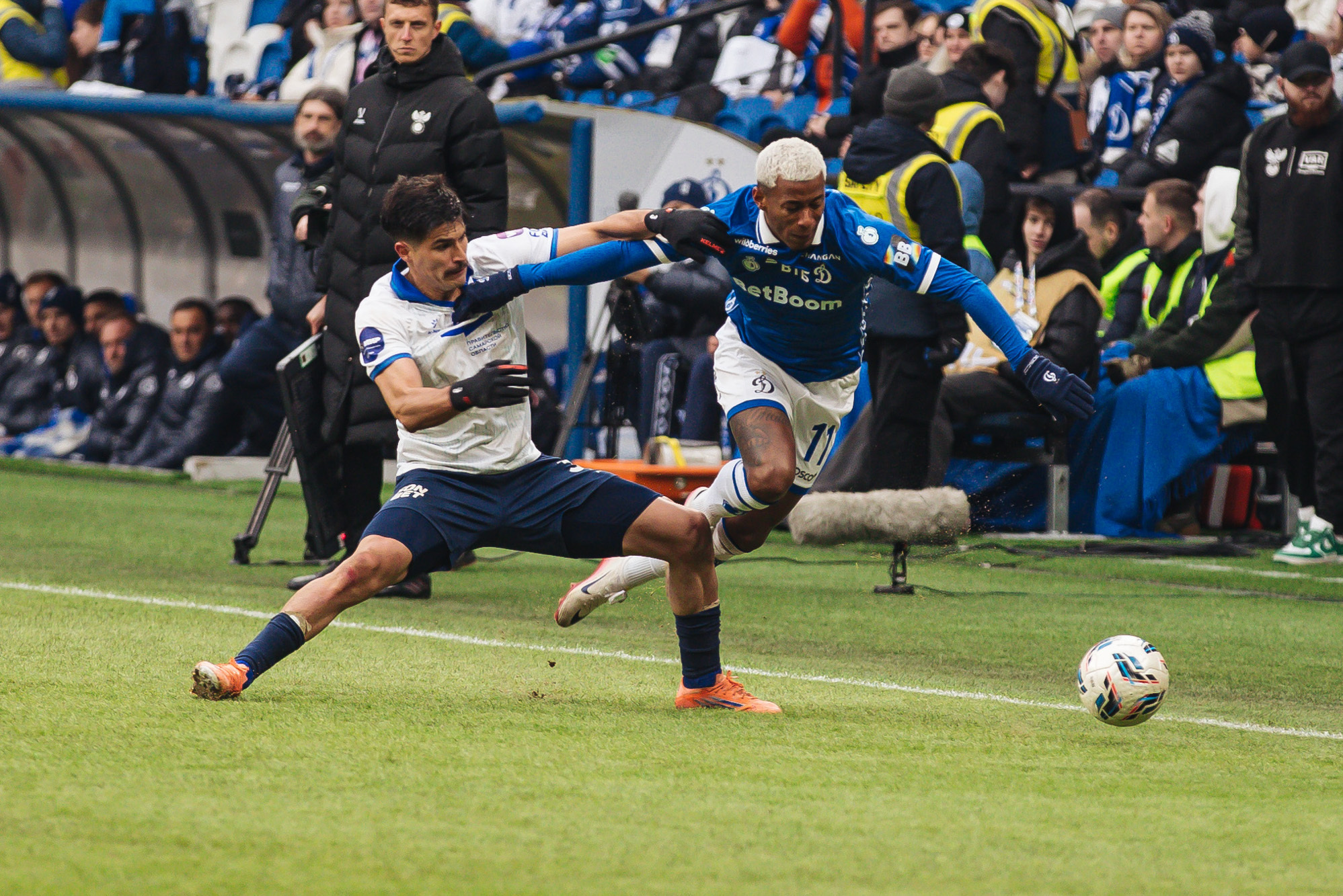 Фоторепортаж с домашнего матча против «Крыльев Советов»
