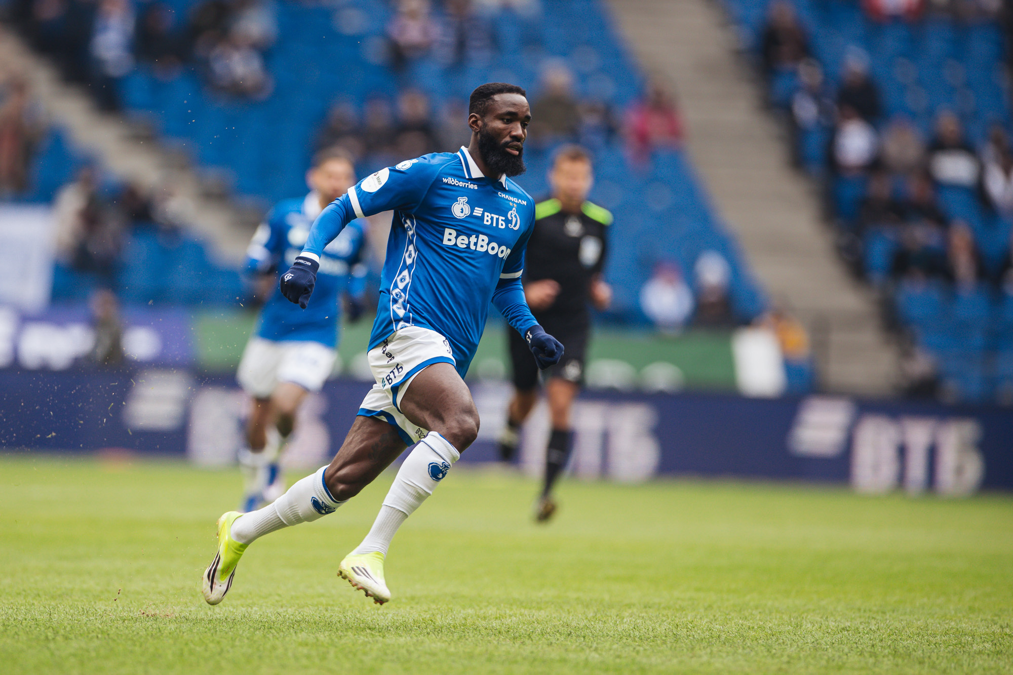 Фоторепортаж с домашнего матча против «Крыльев Советов»