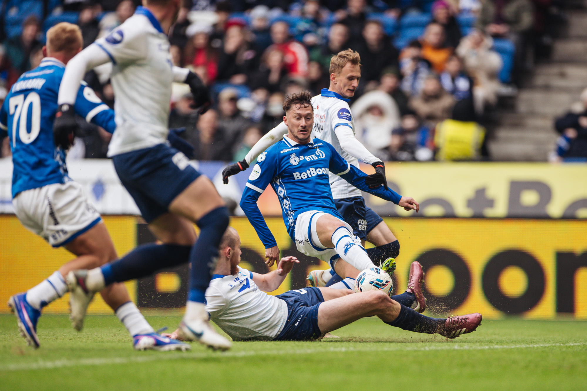 Фоторепортаж с домашнего матча против «Крыльев Советов»