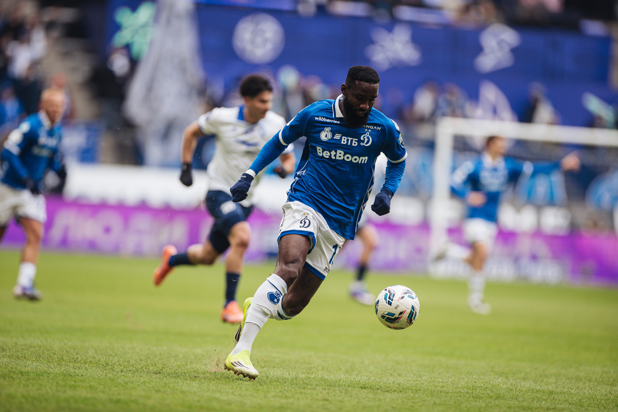 Фоторепортаж с домашнего матча против «Крыльев Советов»