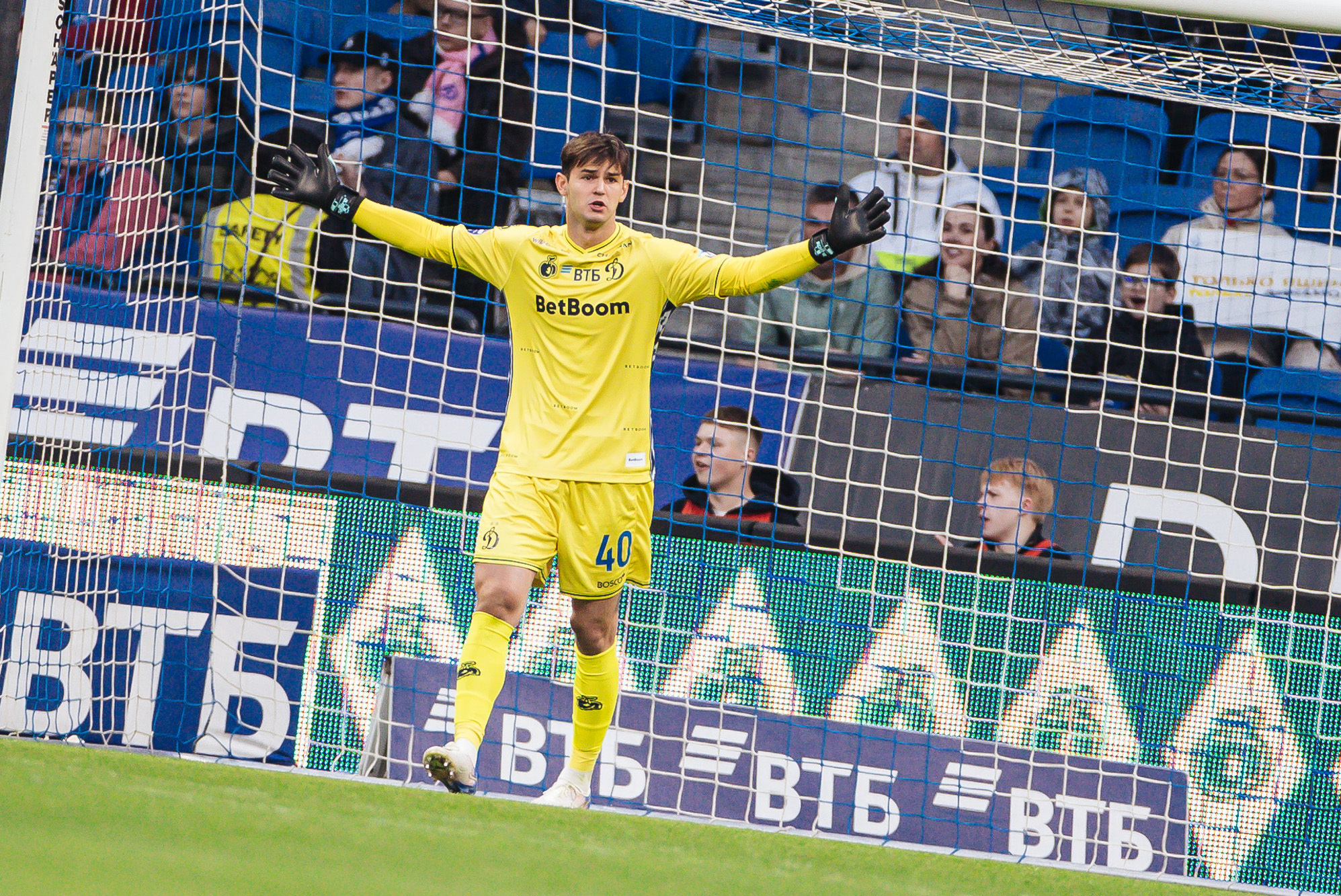 Фоторепортаж с домашнего матча против «Оренбурга»