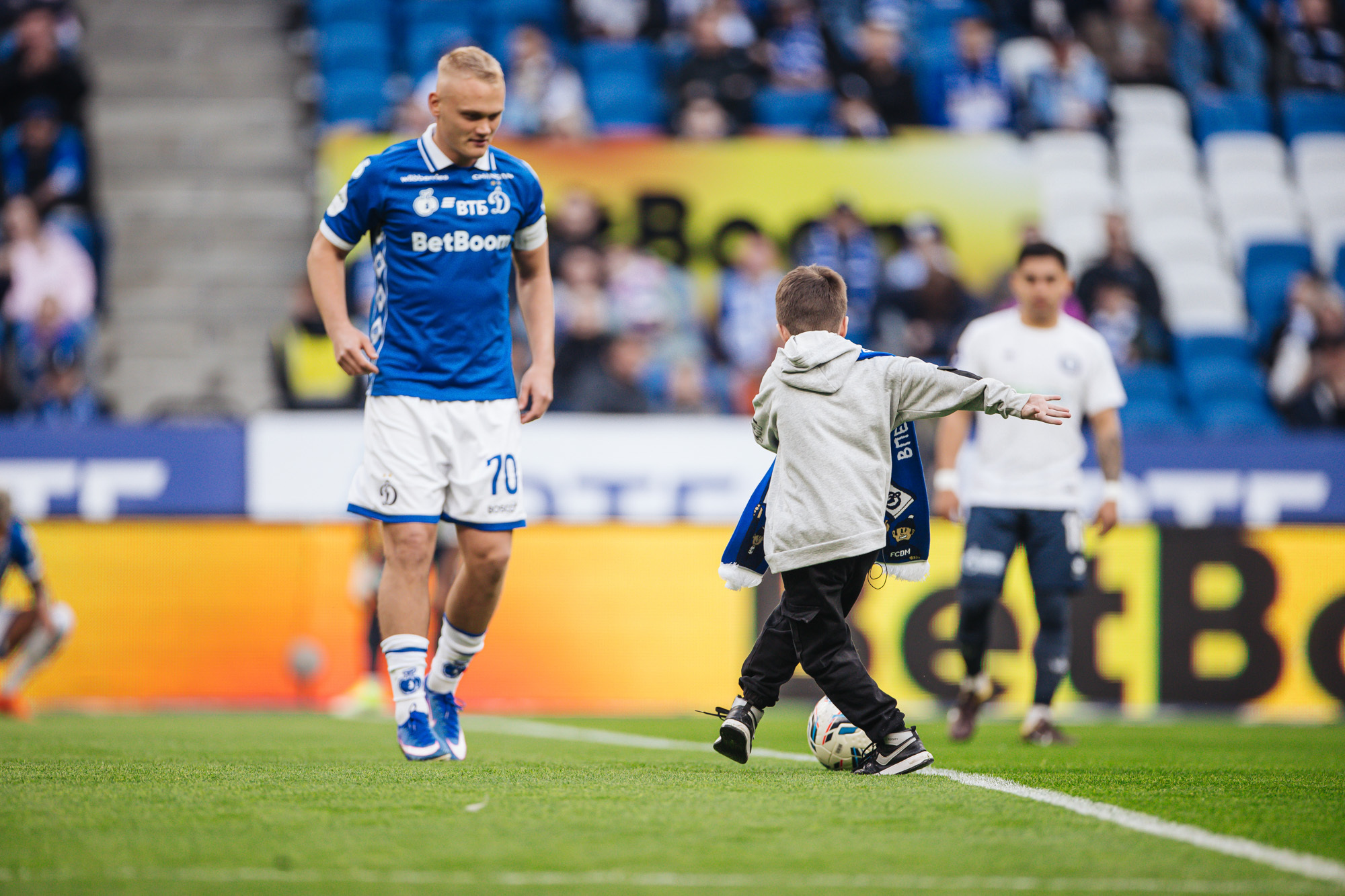 Фоторепортаж с домашнего матча против «Оренбурга»
