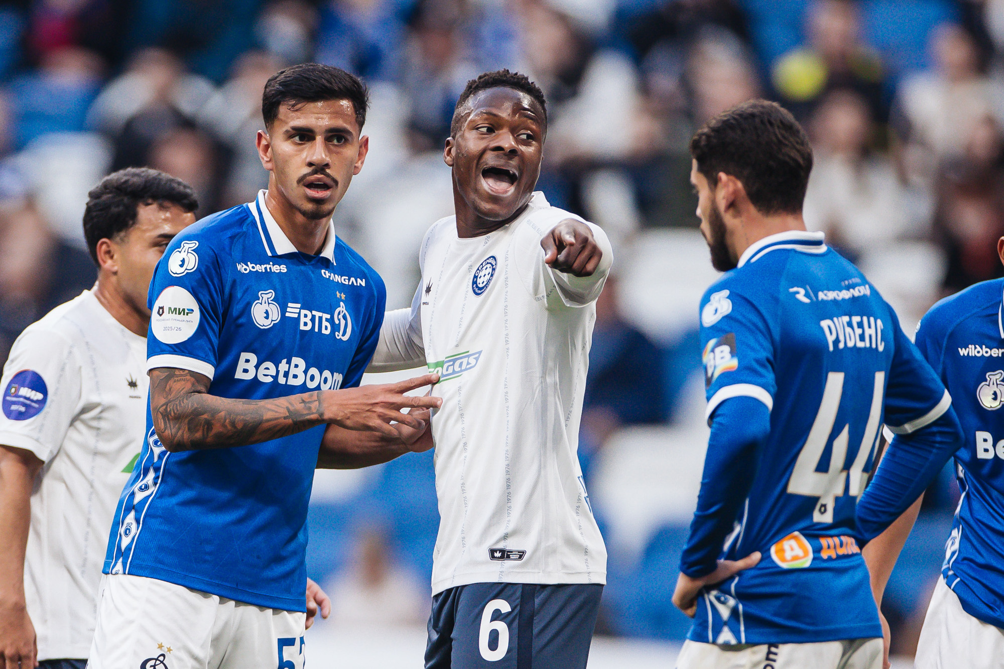 Фоторепортаж с домашнего матча против «Оренбурга»