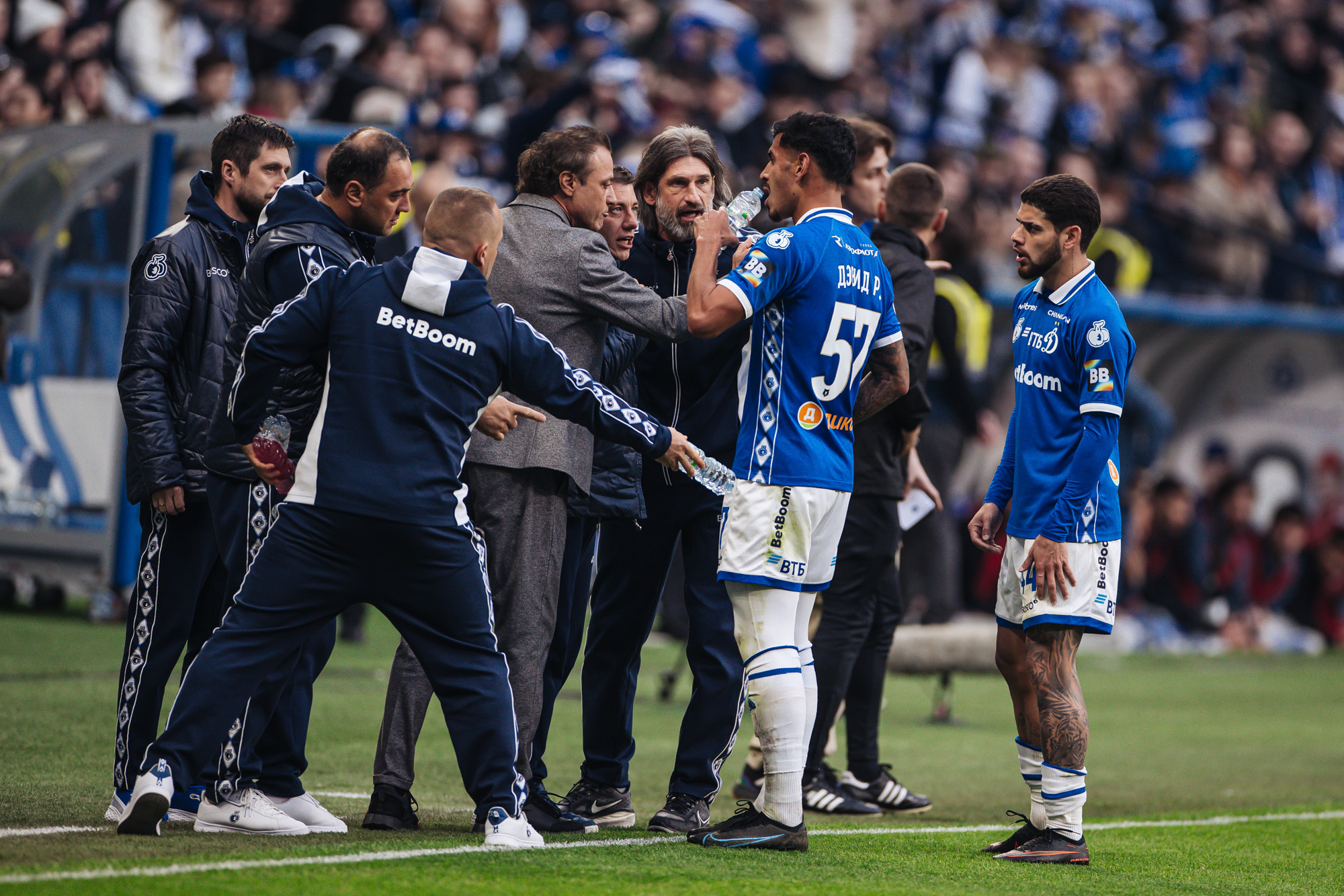 Фоторепортаж с домашнего матча против «Оренбурга»