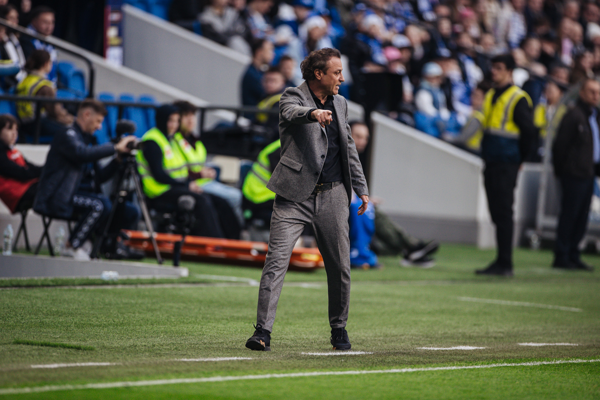 Фоторепортаж с домашнего матча против «Оренбурга»