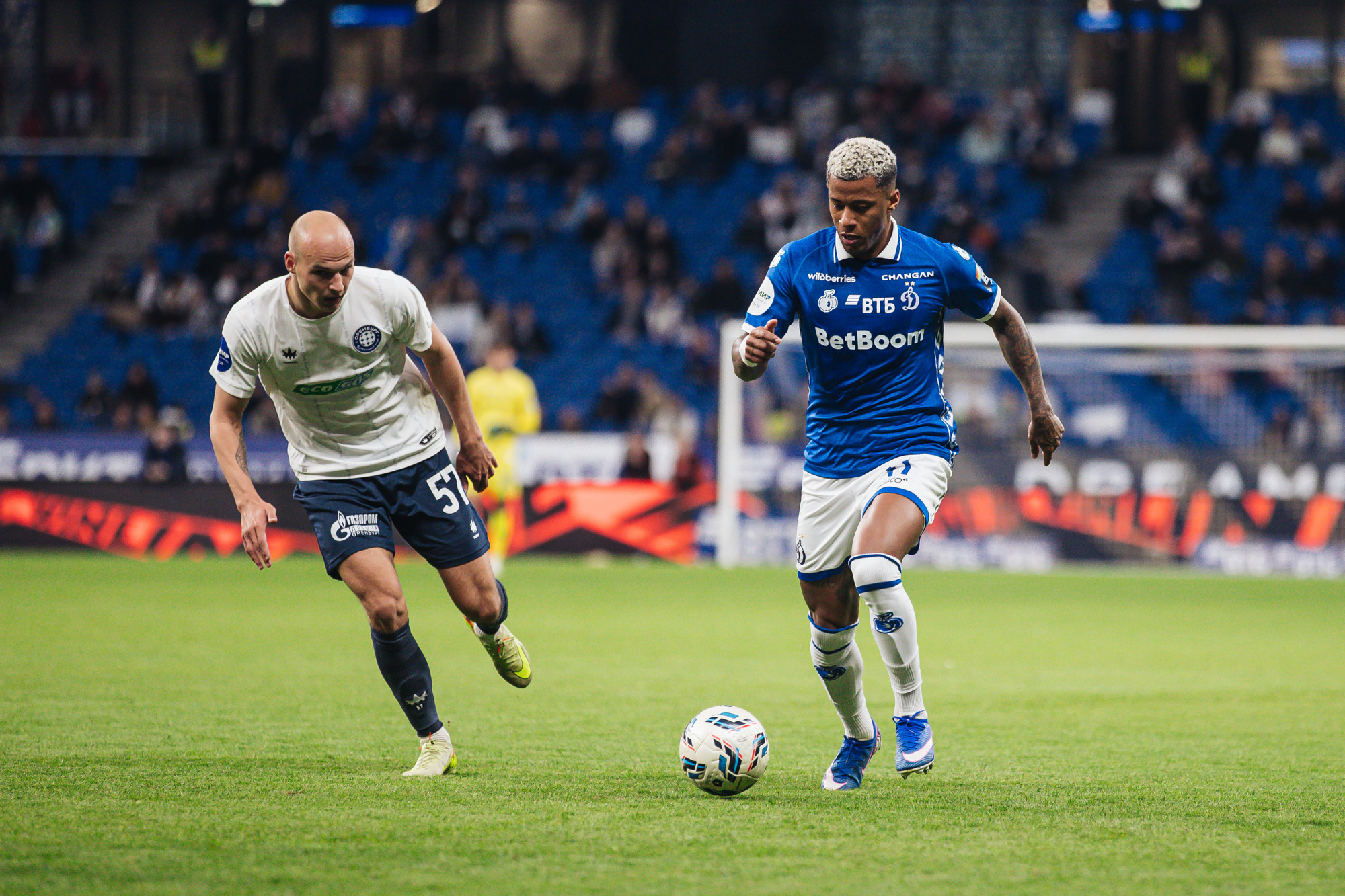 Фоторепортаж с домашнего матча против «Оренбурга»