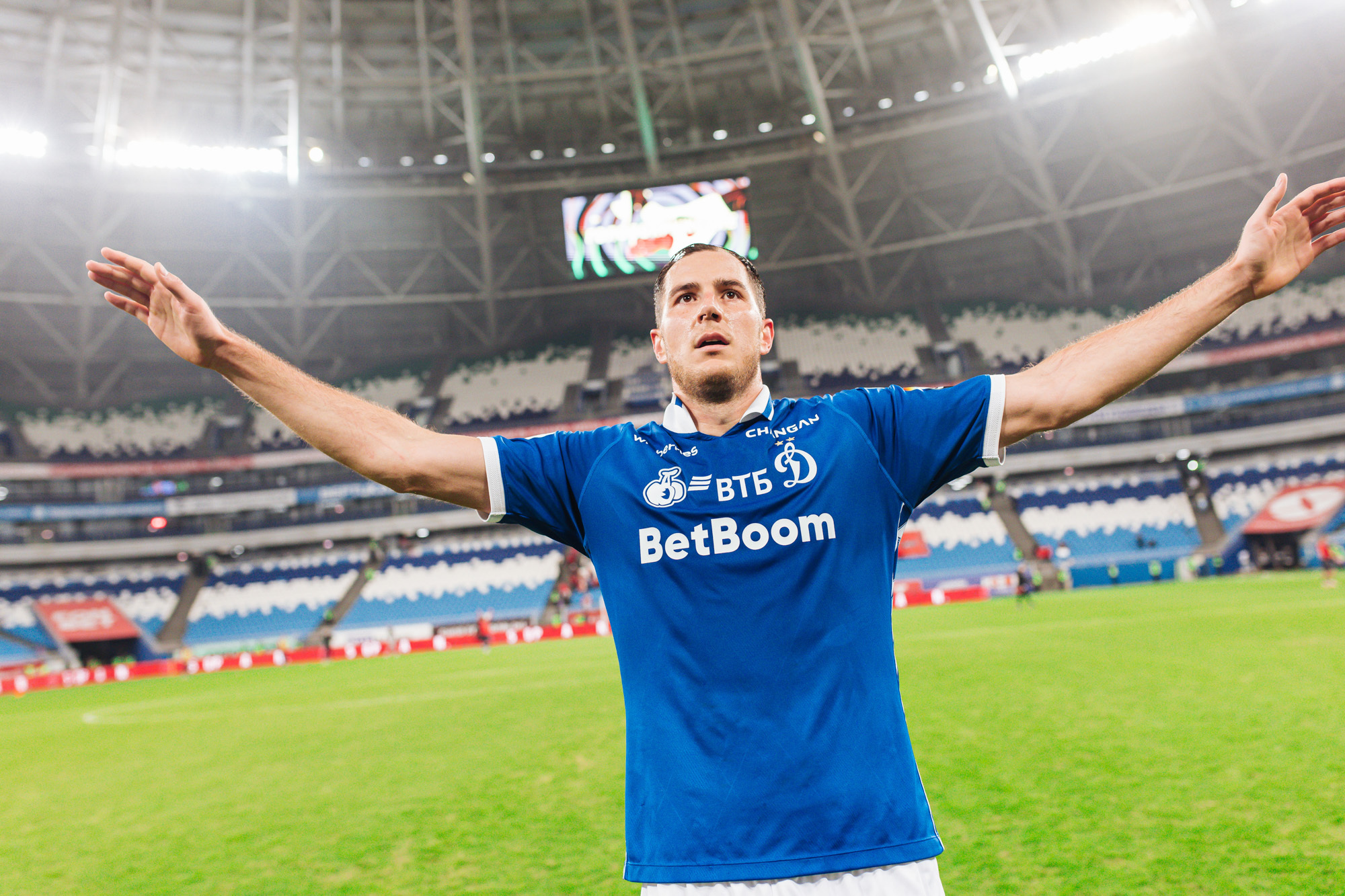 Reportaje fotográfico del partido fuera de casa contra Akron