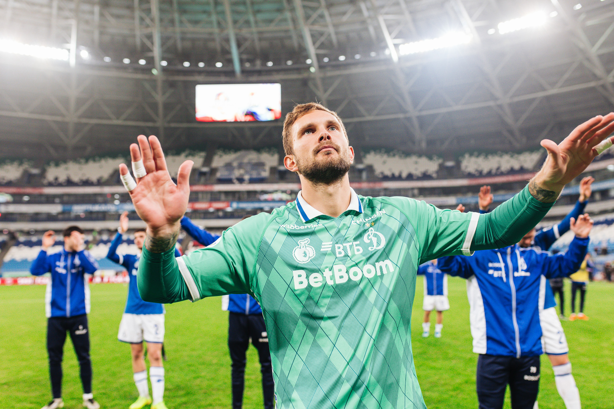 Reportaje fotográfico del partido fuera de casa contra Akron