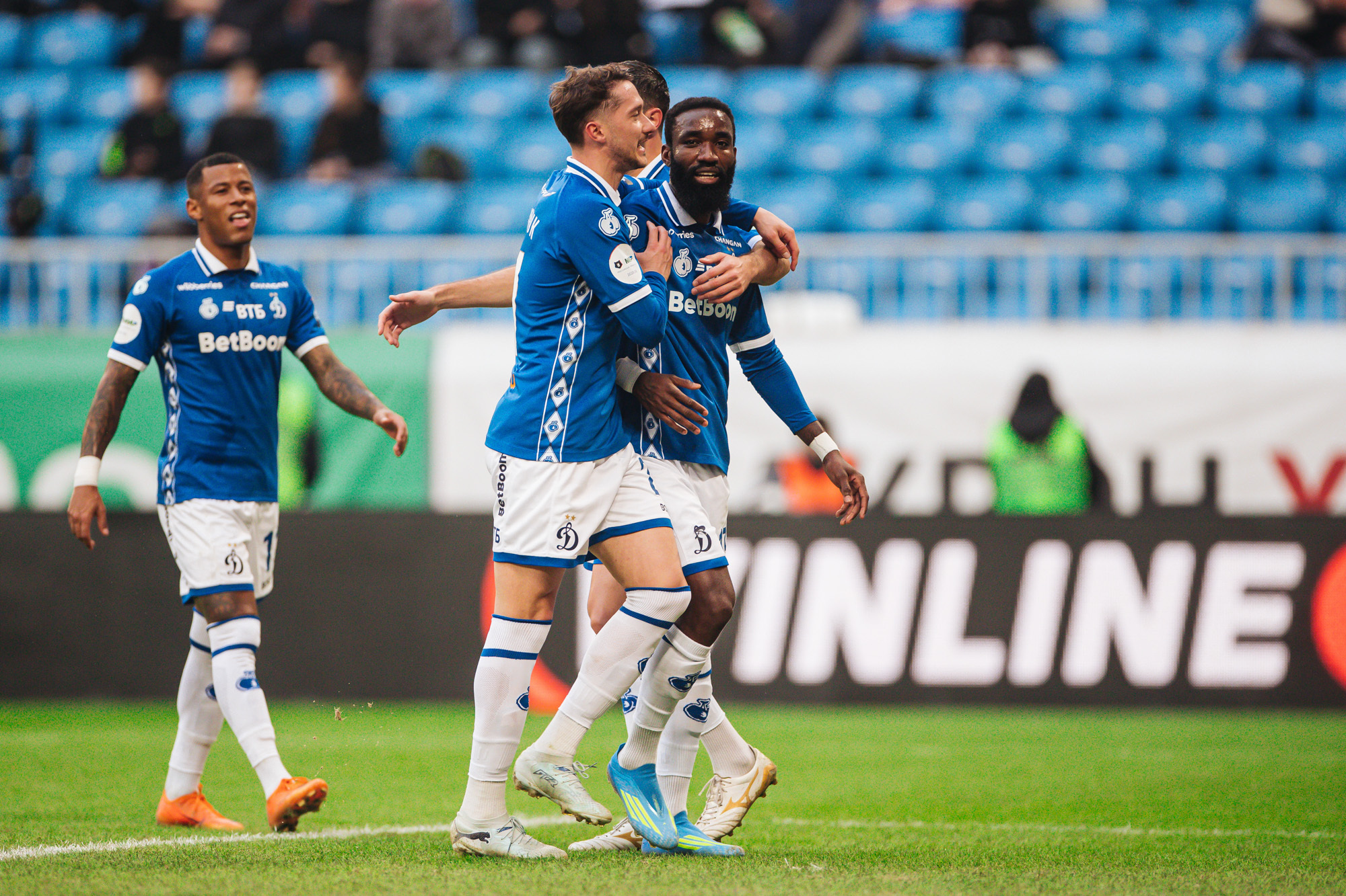 Reportaje fotográfico del partido fuera de casa contra Akron