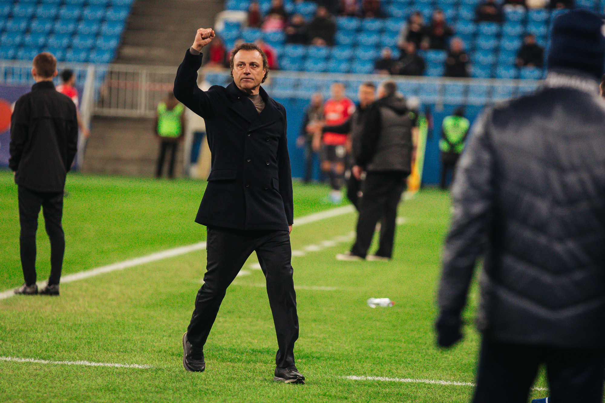 Reportaje fotográfico del partido fuera de casa contra Akron