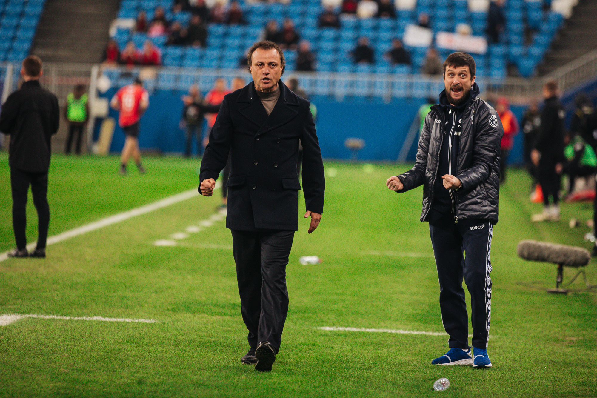 Reportaje fotográfico del partido fuera de casa contra Akron