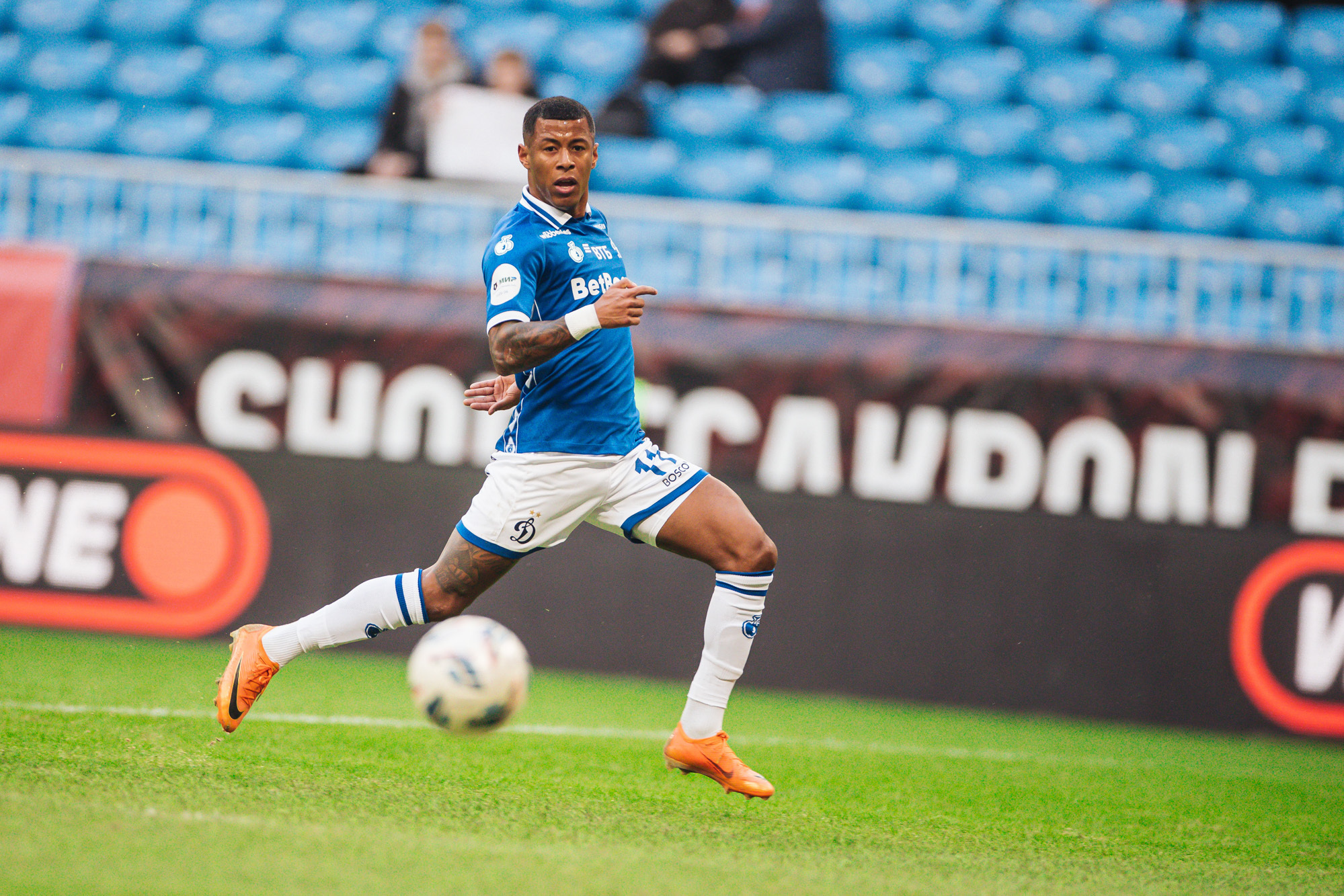 Reportaje fotográfico del partido fuera de casa contra Akron