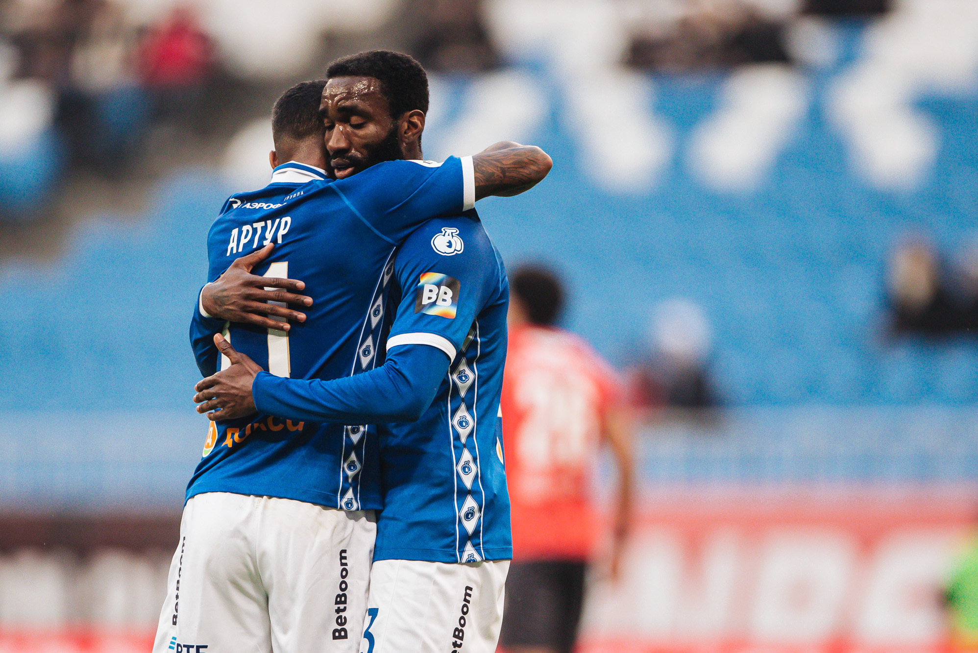 Reportaje fotográfico del partido fuera de casa contra Akron