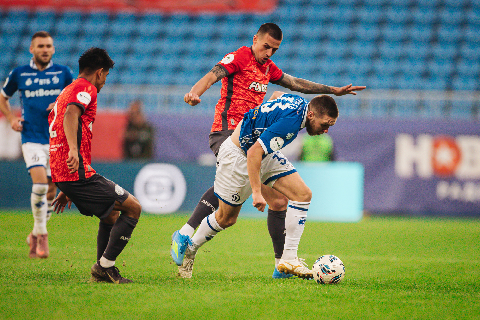 Reportaje fotográfico del partido fuera de casa contra Akron