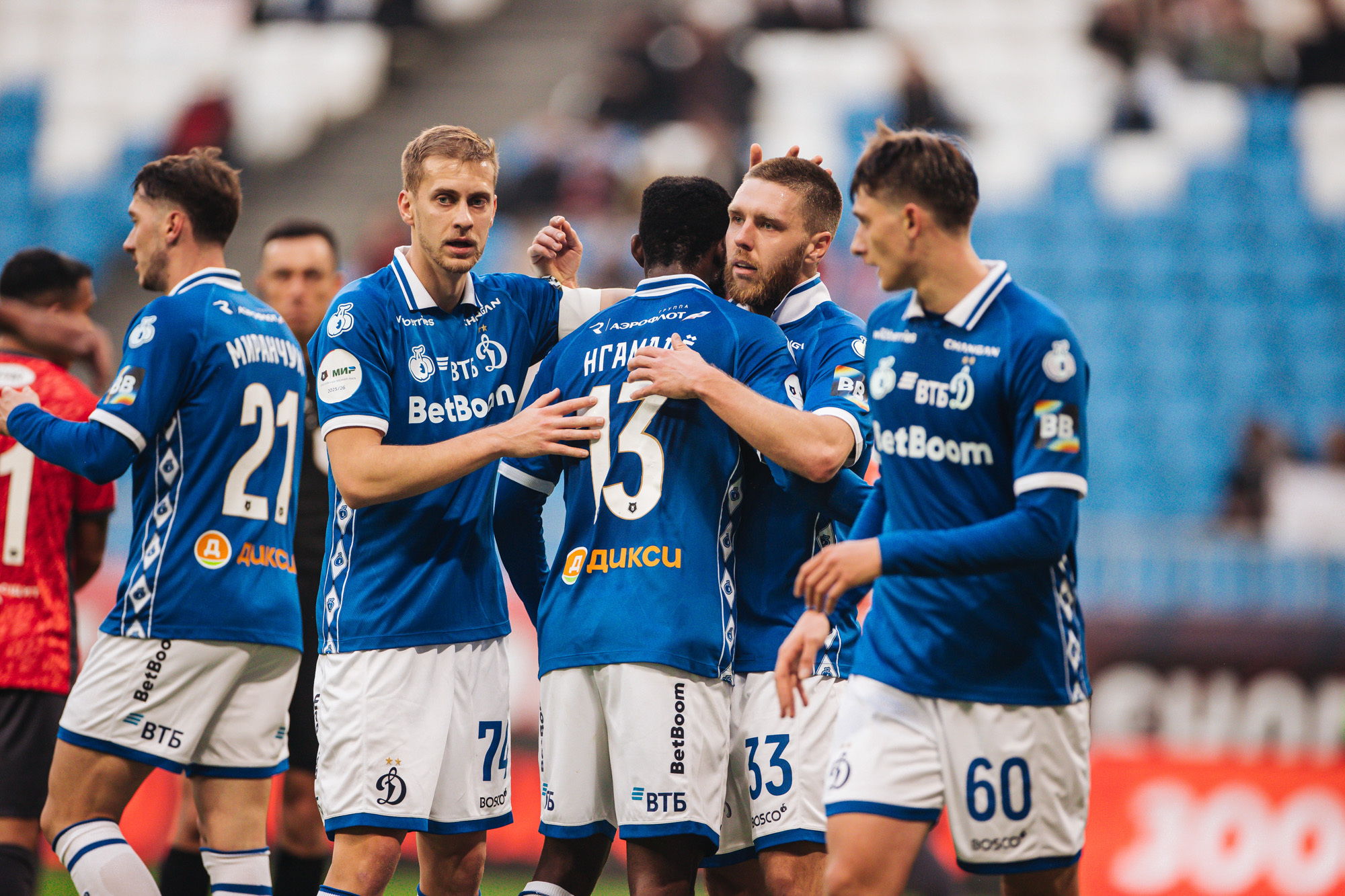 Reportaje fotográfico del partido fuera de casa contra Akron