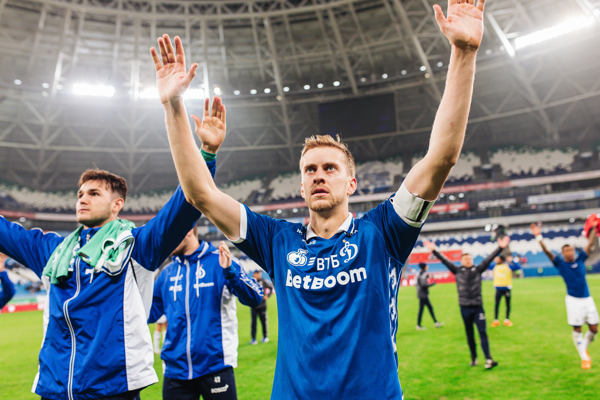 Reportaje fotográfico del partido fuera de casa contra Akron