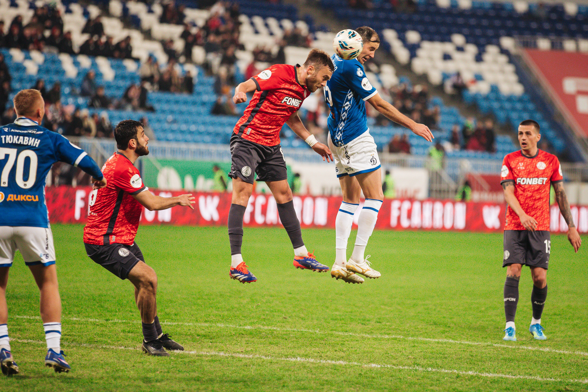 Reportaje fotográfico del partido fuera de casa contra Akron