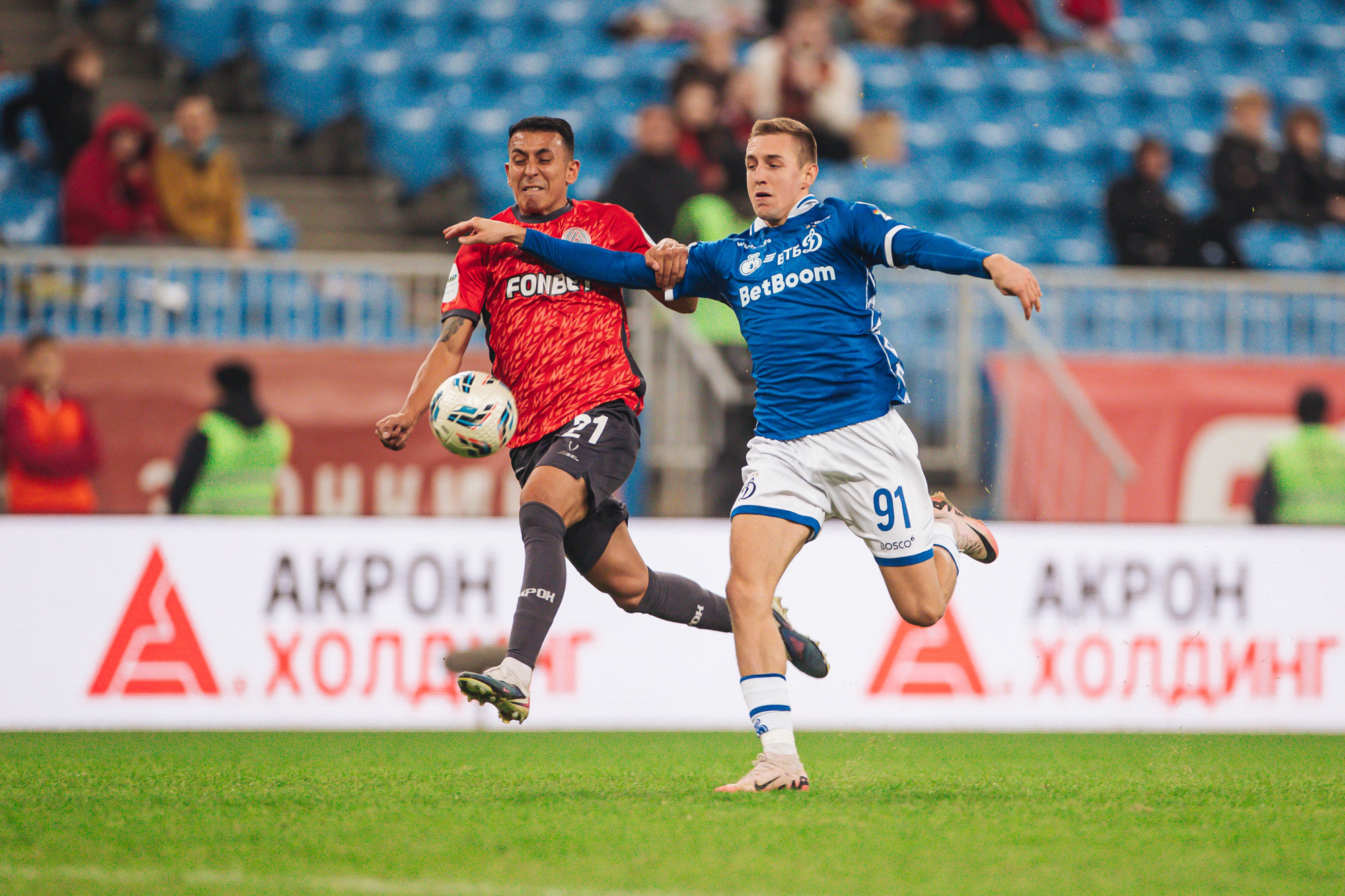 Reportaje fotográfico del partido fuera de casa contra Akron